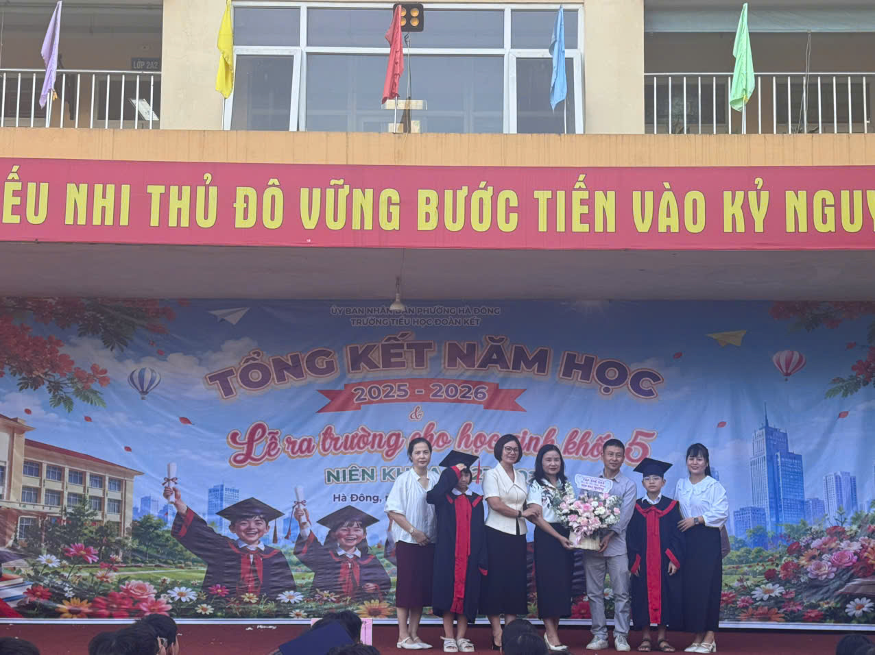 Le Ra Truong Cho Hs Lop5 19
