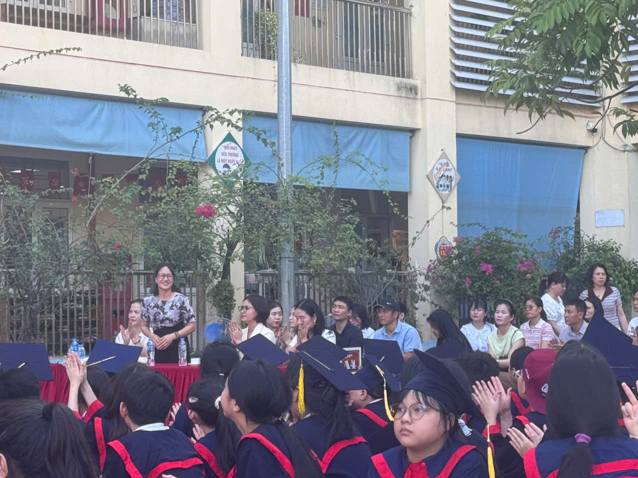 Le Ra Truong Cho Hs Lop5 32