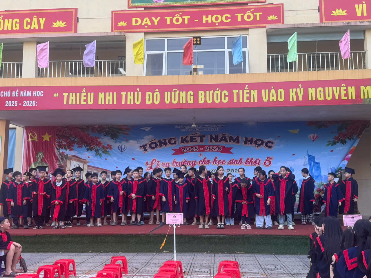 Le Ra Truong Cho Hs Lop5 35